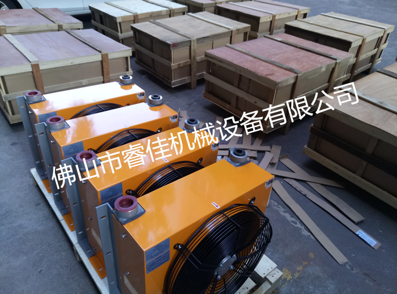 液壓風(fēng)冷卻器RJ-456包裝發(fā)貨