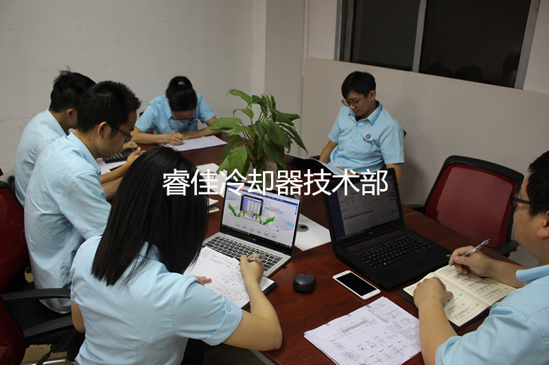 注塑機(jī)維修選用睿佳<font color='red'>水冷卻器</font>