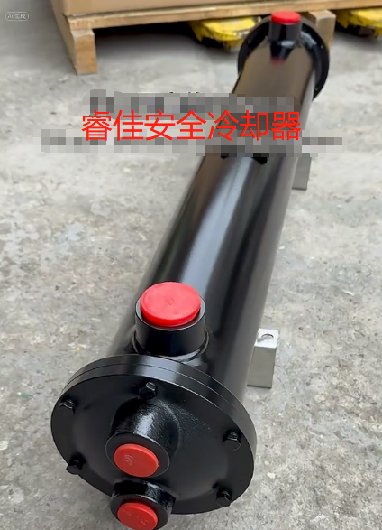 黑色噴漆列管式油<font color='red'>冷卻器</font>定制案例
