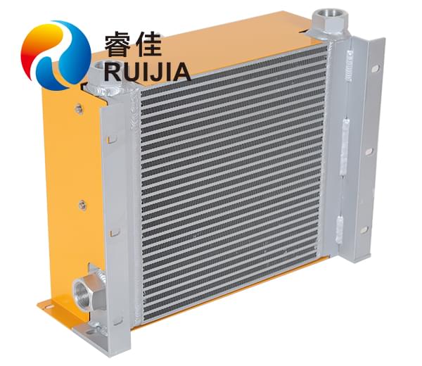 什么讓廣西容縣客戶(hù)三度選擇RJ-355<font color='red'>液壓風(fēng)冷卻器</font>？